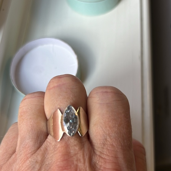 925, silver ring, size 9, Marquise cut simulated clear stone. - Picture 3 of 6